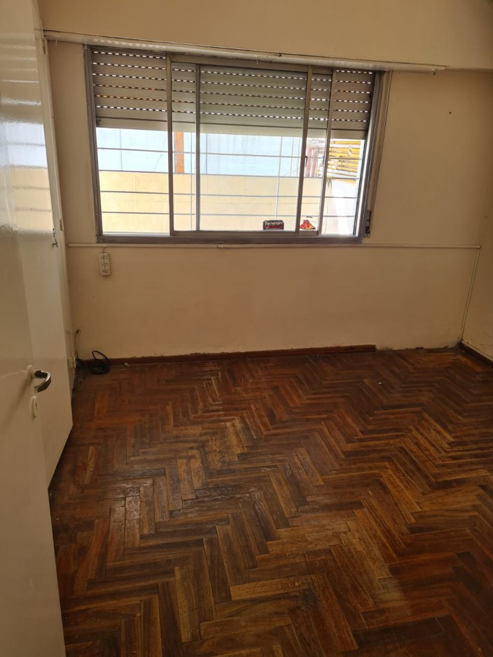 Oportunidad Dpto 3 ambientes con terraza propia, Zona centro.