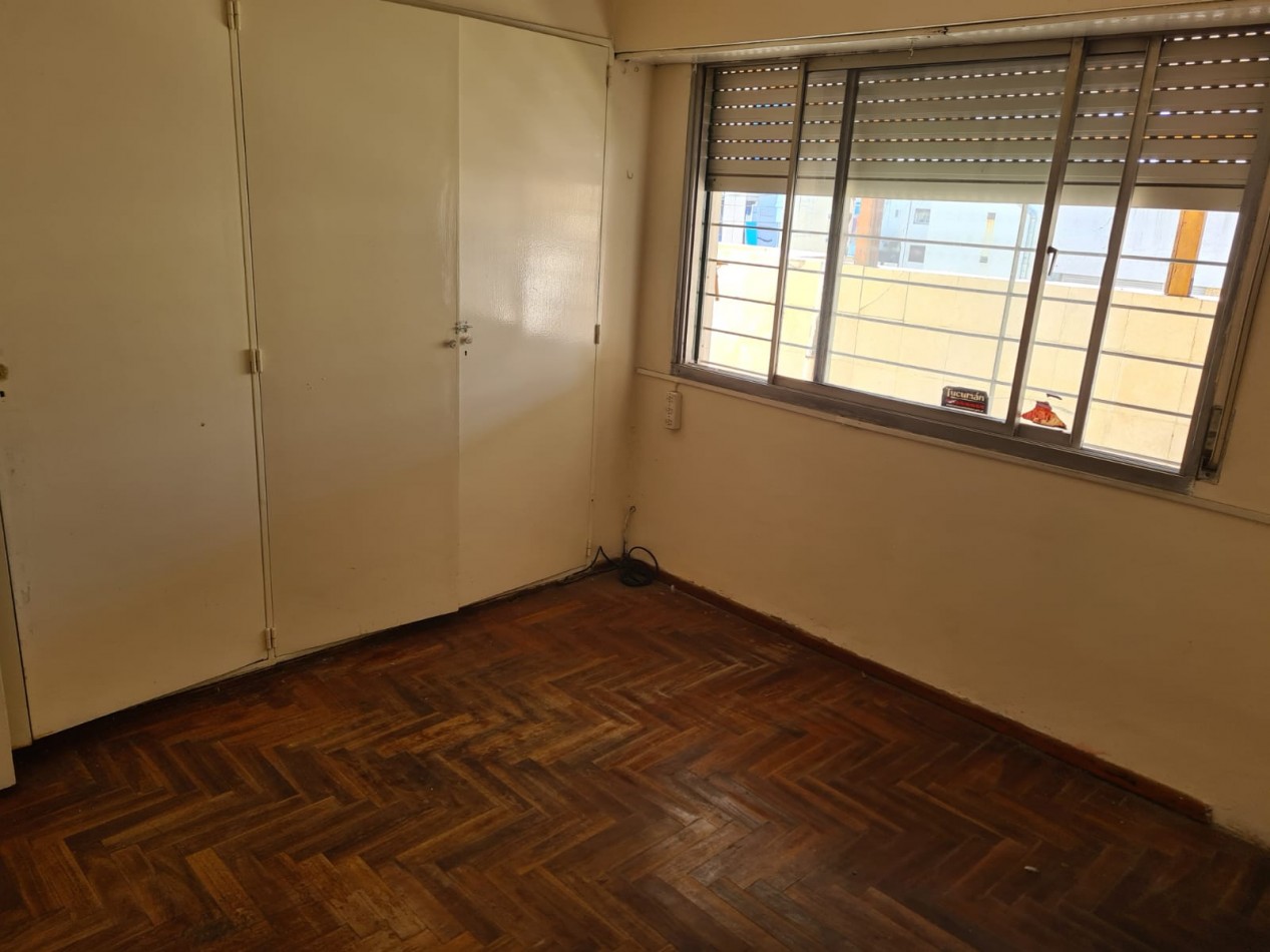 Oportunidad Dpto 3 ambientes con terraza propia, Zona centro.