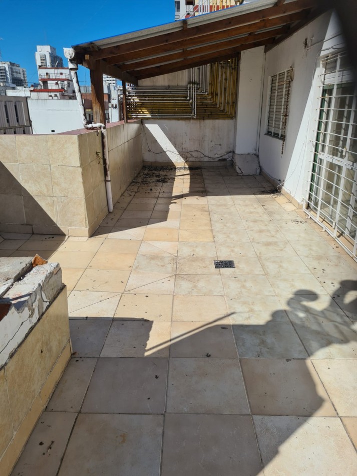 Oportunidad Dpto 3 ambientes con terraza propia, Zona centro.