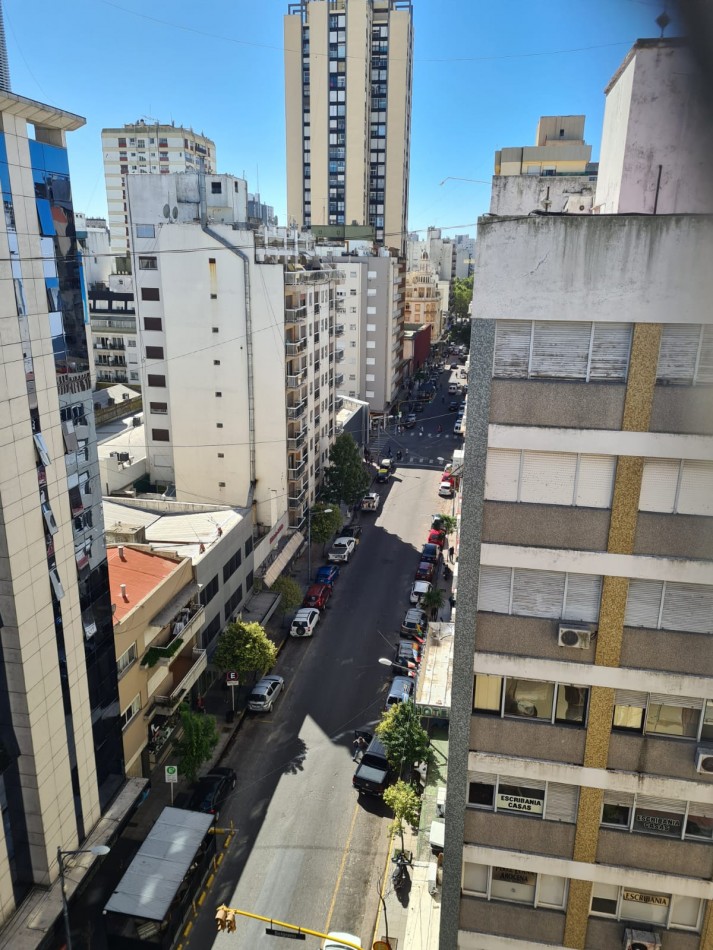 Oportunidad Dpto 3 ambientes con terraza propia, Zona centro.