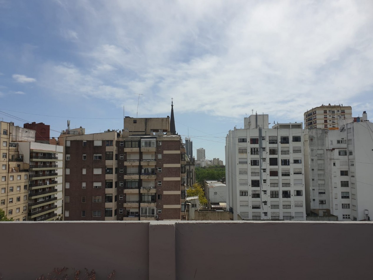 PISO EN VENTA. BELGRANO 2700