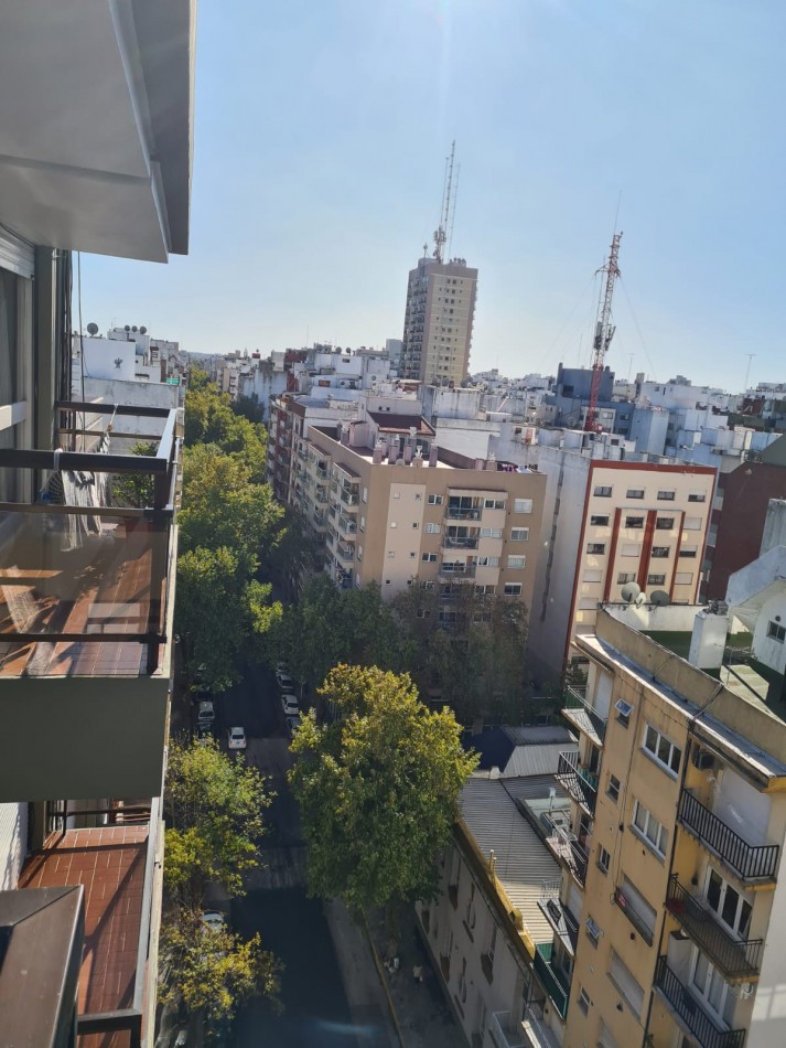 Departamento 2 ambientes con balcon Plaza Colon Aldrey