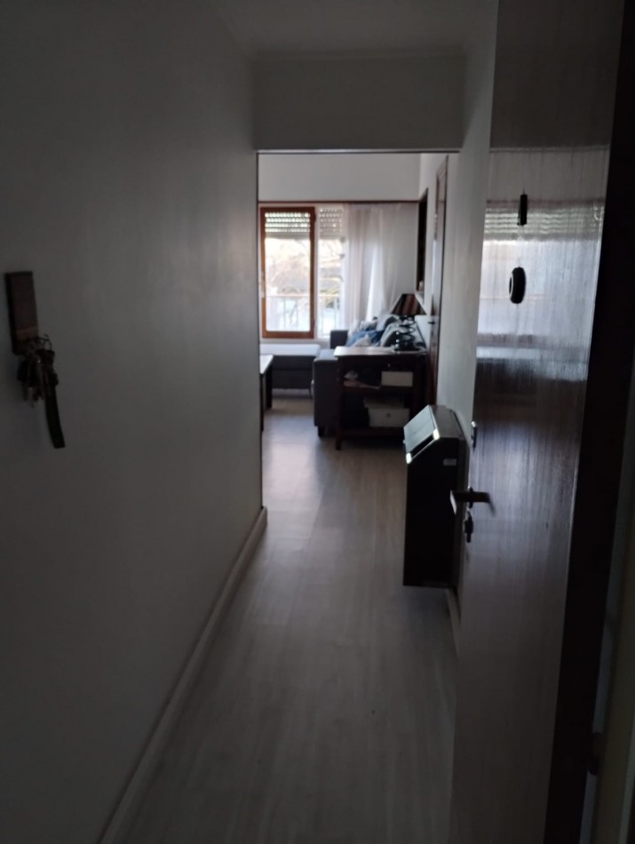 EN VENTA. DEPARTAMENTO DE DOS AMBIENTES. ITUZAINGO 3600