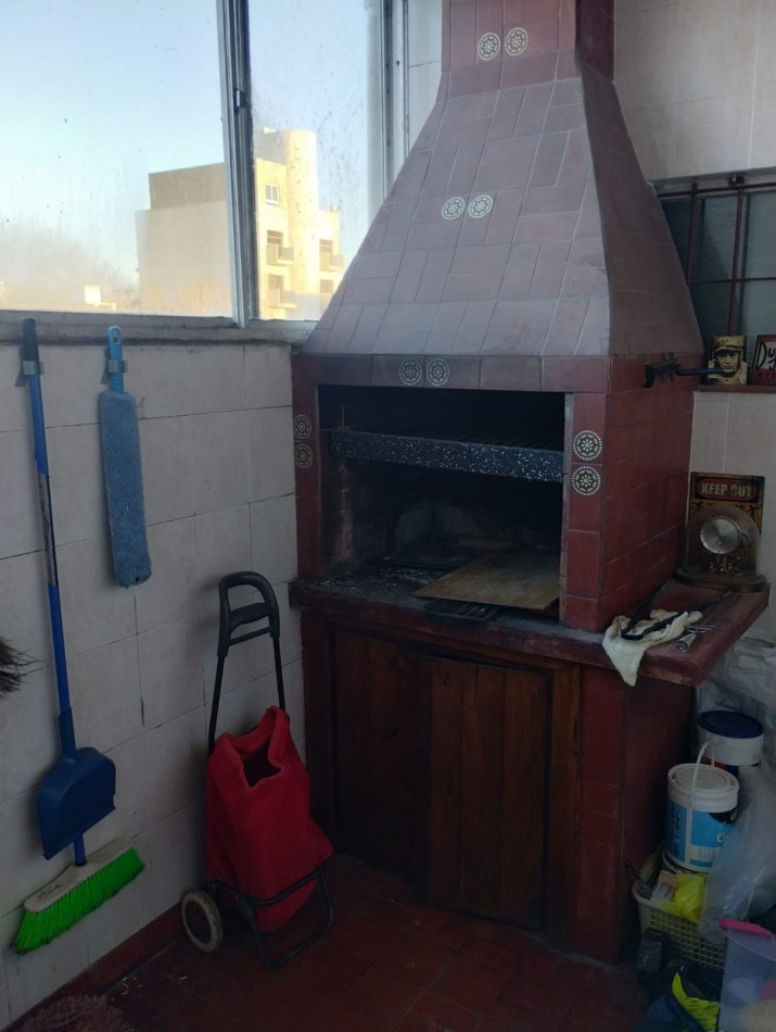 EN VENTA. DEPARTAMENTO DE DOS AMBIENTES. ITUZAINGO 3600