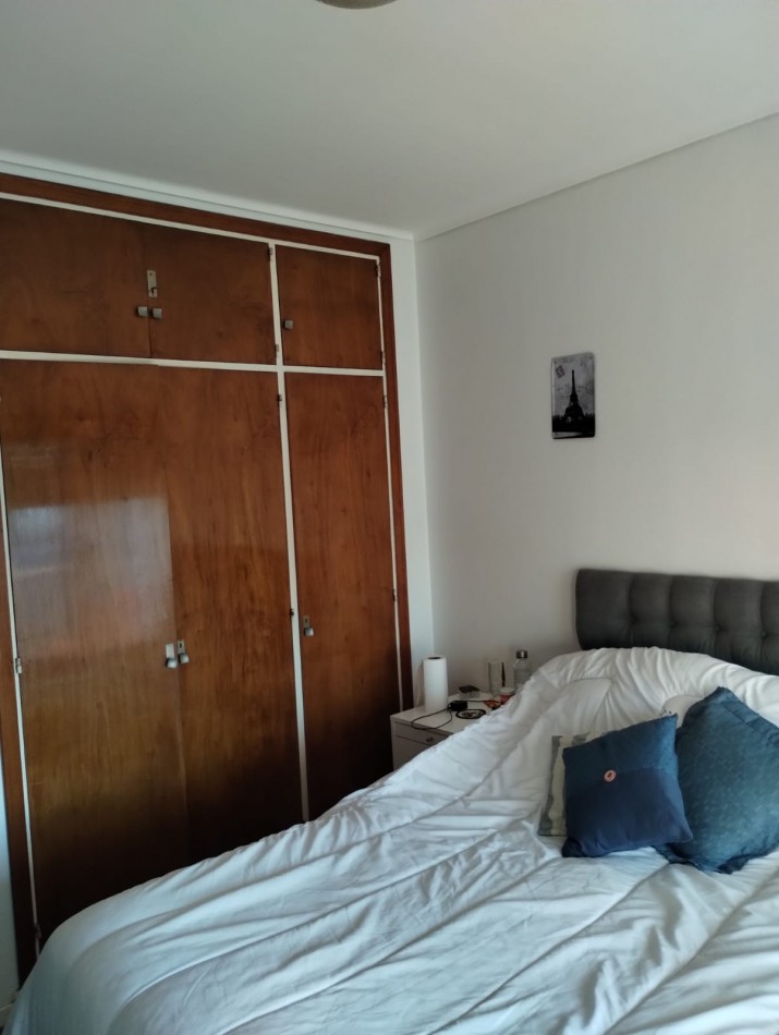 EN VENTA. DEPARTAMENTO DE DOS AMBIENTES. ITUZAINGO 3600