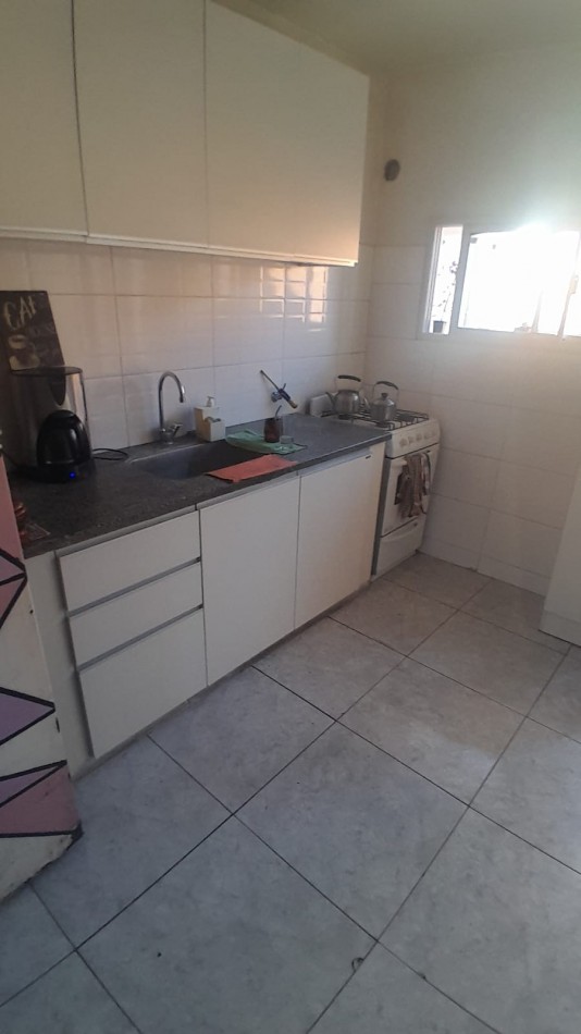 EN VENTA. PH 3 AMB EN PLANTA BAJA A LA CALLE. PERU 2300