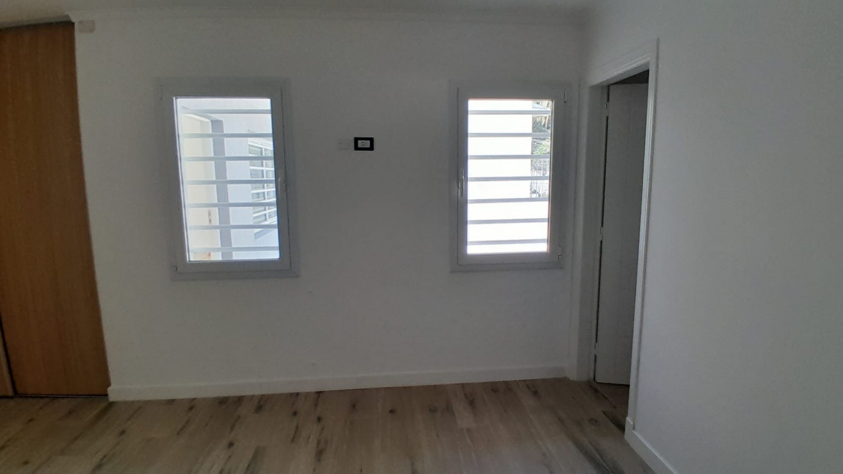 CASA EN VENTA 3 AMBIENTES, A ESTRENAR. A METROS DE PARQUE LURO.