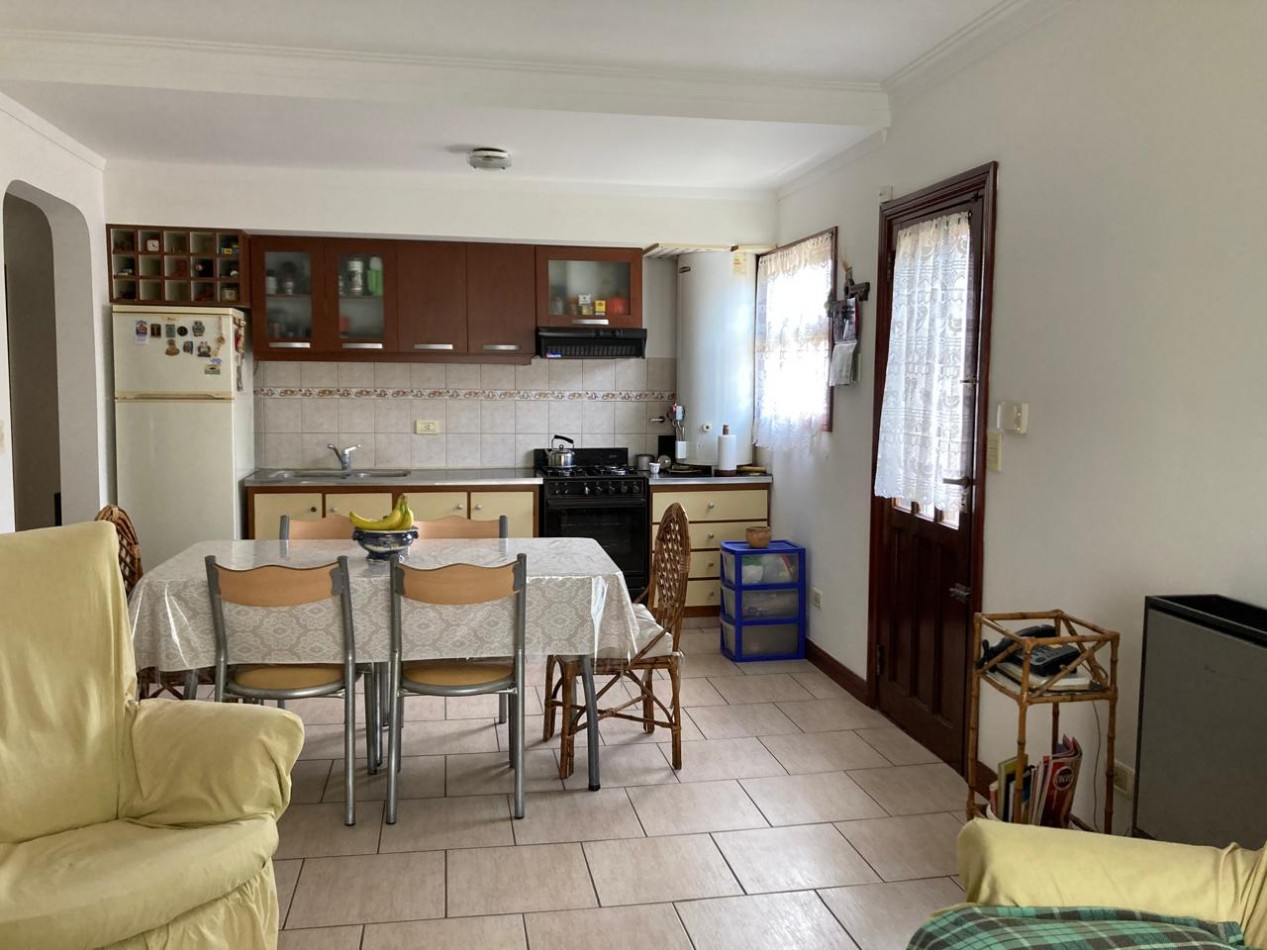 EN VENTA. CASA TRES AMBIENTES. BARRIO SAN CAYETANO