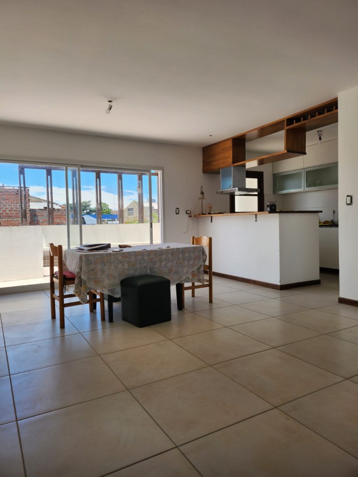 EN VENTA. PH EN PLANTA ALTA, A ESTRENAR. LIBERTAD 7400