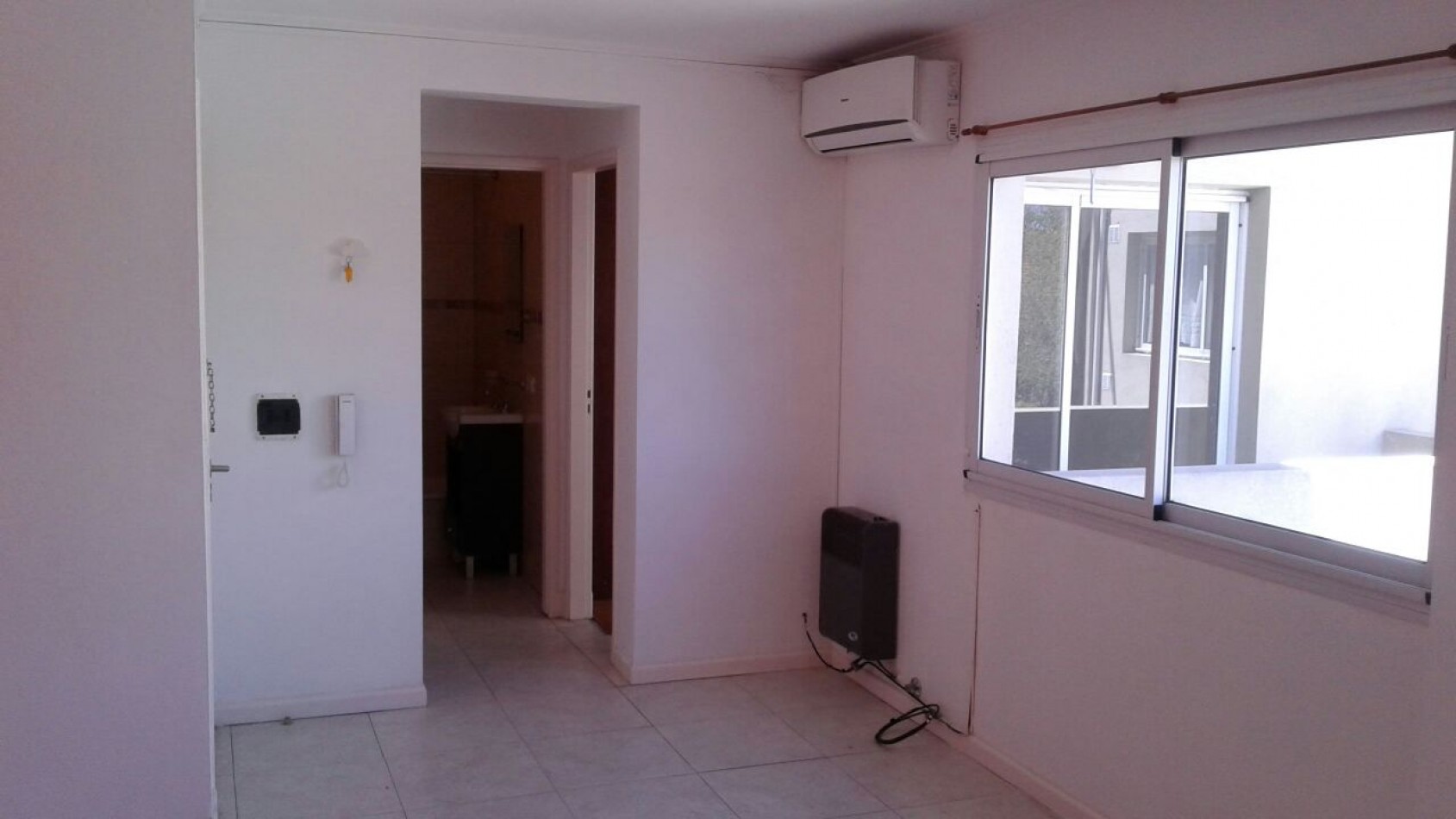 PH EN VENTA. DOS AMBIENTES, SEGUNDO PISO POR ESCALERA. BARRIO SAN JOSE