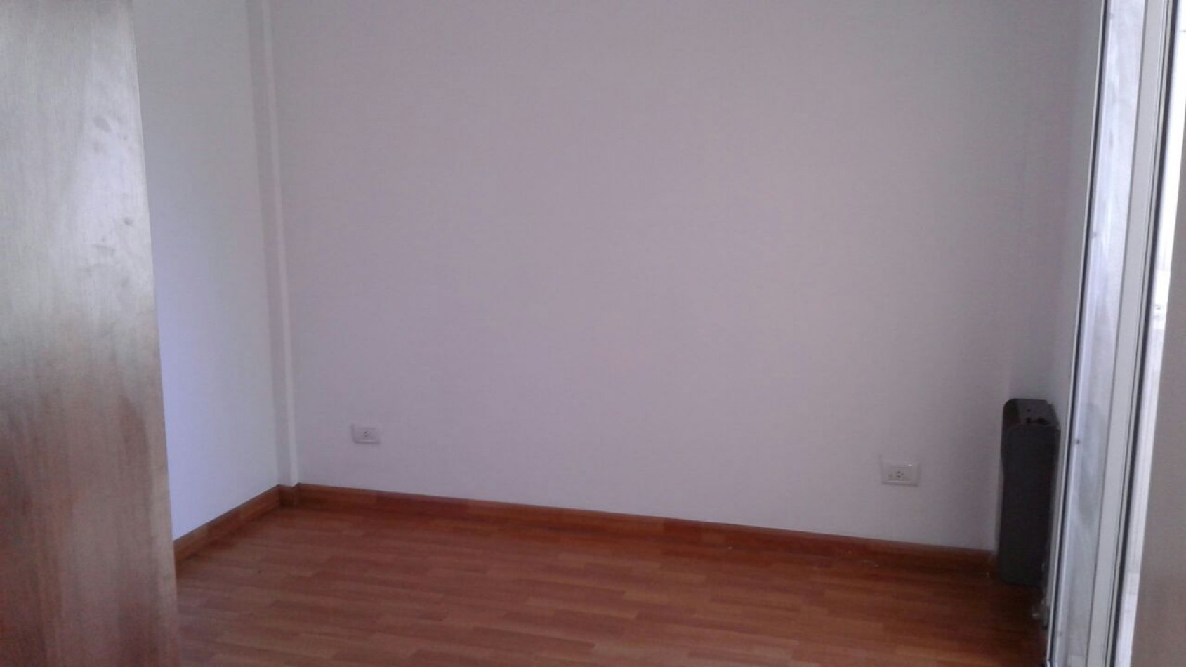 PH EN VENTA. DOS AMBIENTES, SEGUNDO PISO POR ESCALERA. BARRIO SAN JOSE