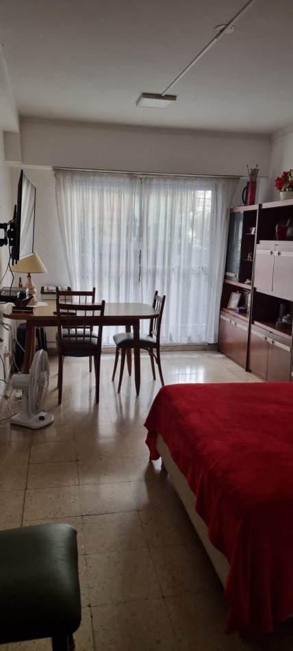 VENTA. DEPARTAMENTO UN AMBIENTE. SANTIAGO DEL ESTERO 2300