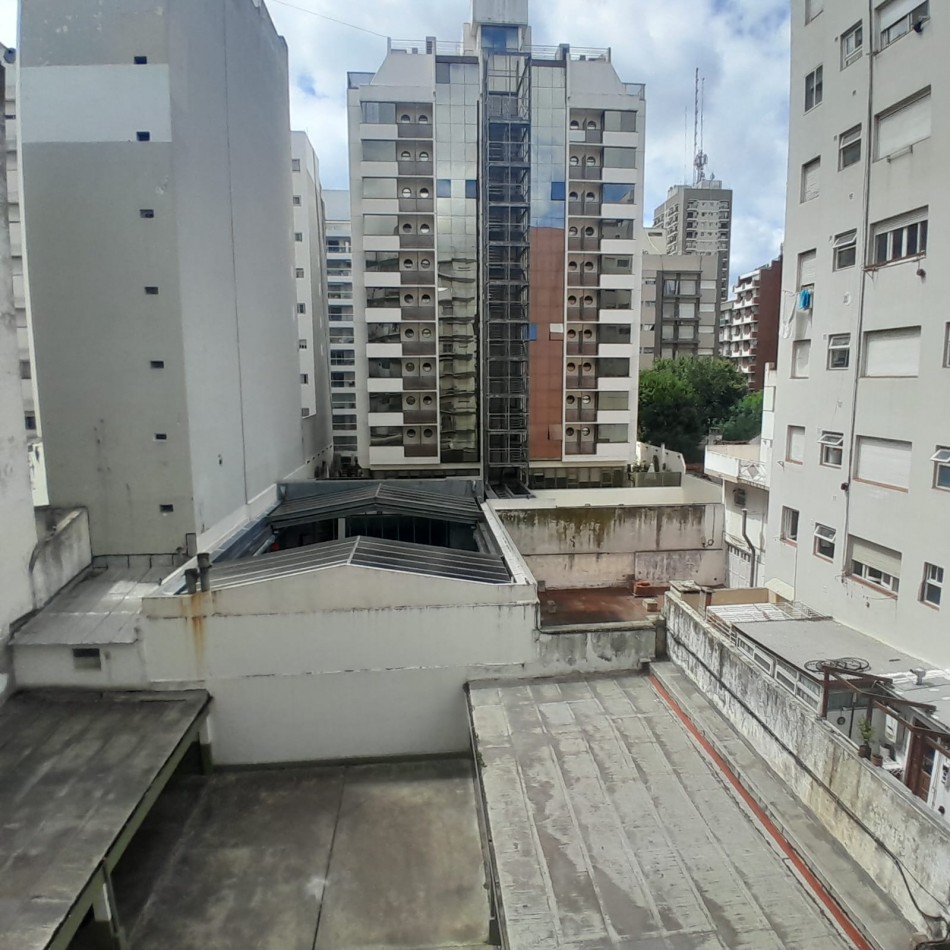 VENTA. DEPARTAMENTO DOS AMBIENTES. SANTIAGO DEL ESTERO 2300