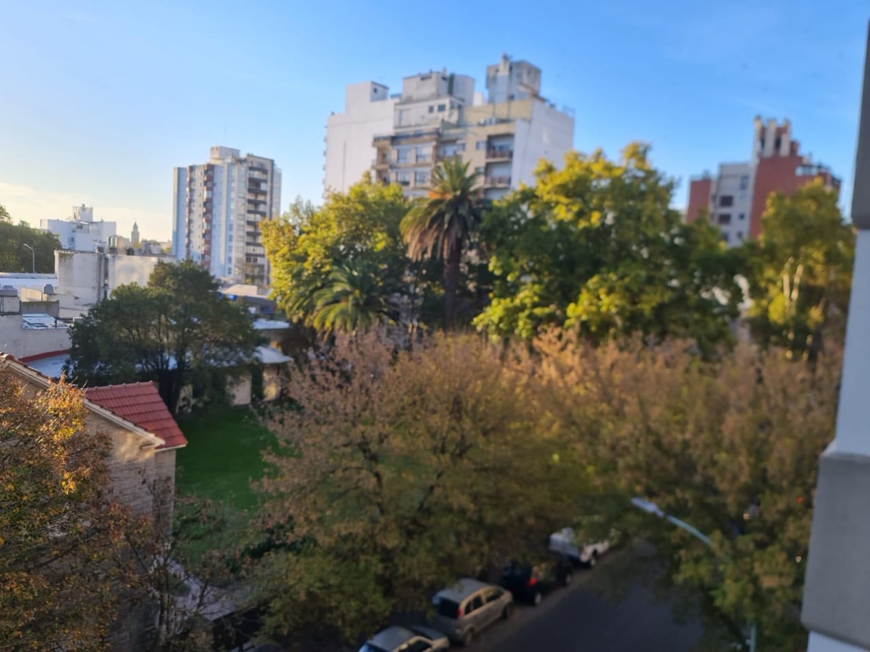 ALQUILER 24 MESES. DEPARTAMENTO UN AMBIENTE. CATAMARCA 1400. $380.000 MAS EXPENSA