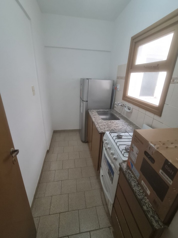 Departamento 2 ambientes amoblado (posibilidad de alquilar sin muebles) Zona Playa Rocha