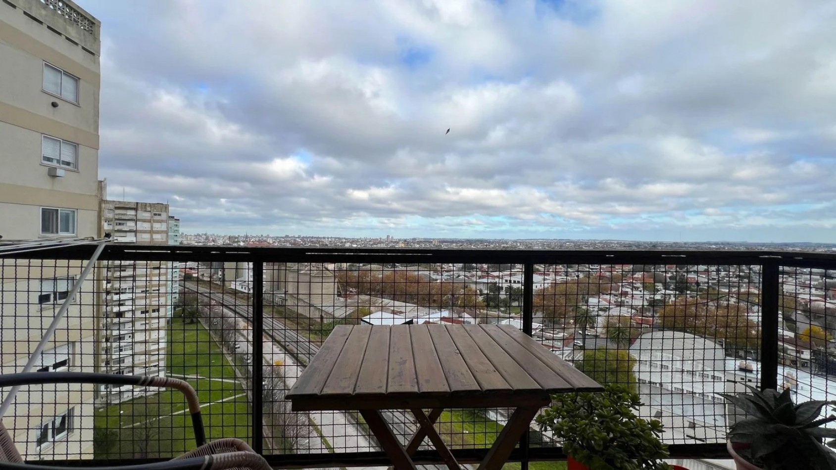 Departamento 4 ambientes con balcon. Apto credito!