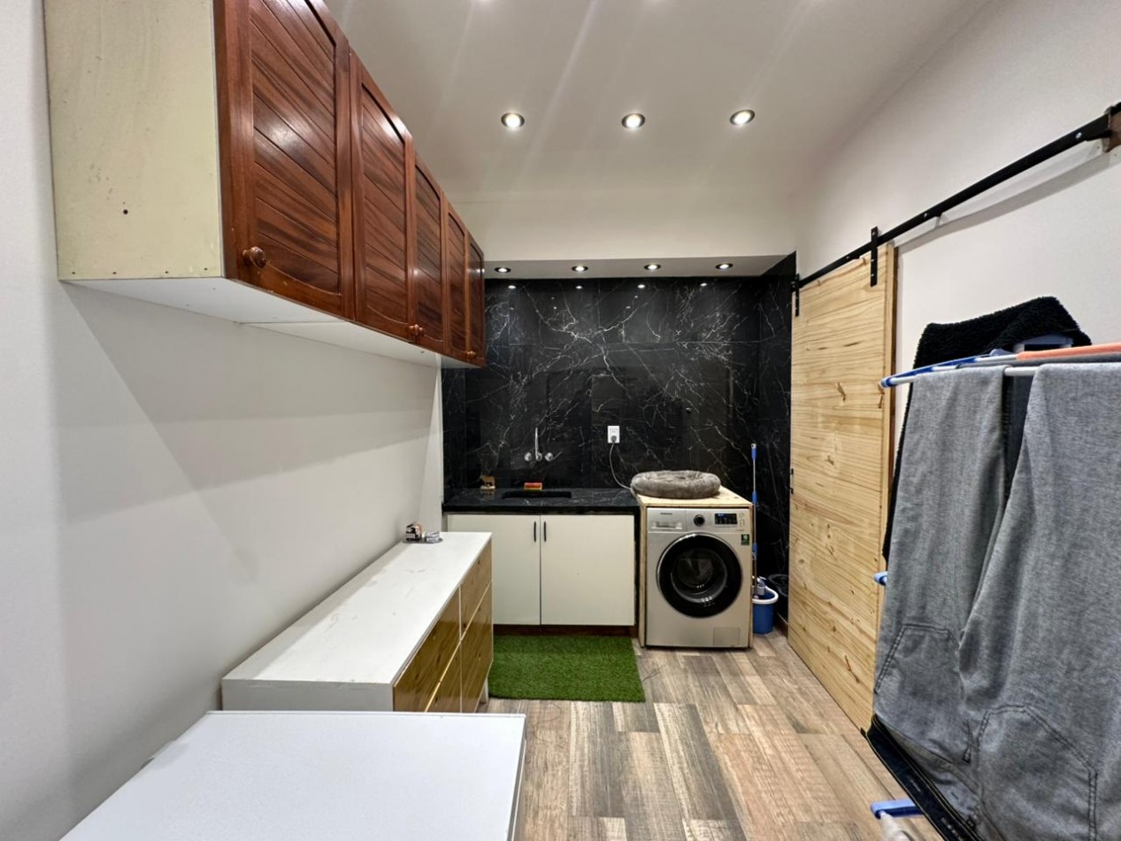 En alquiler. Local mas Vivienda. Zona Avenida Colon 5600