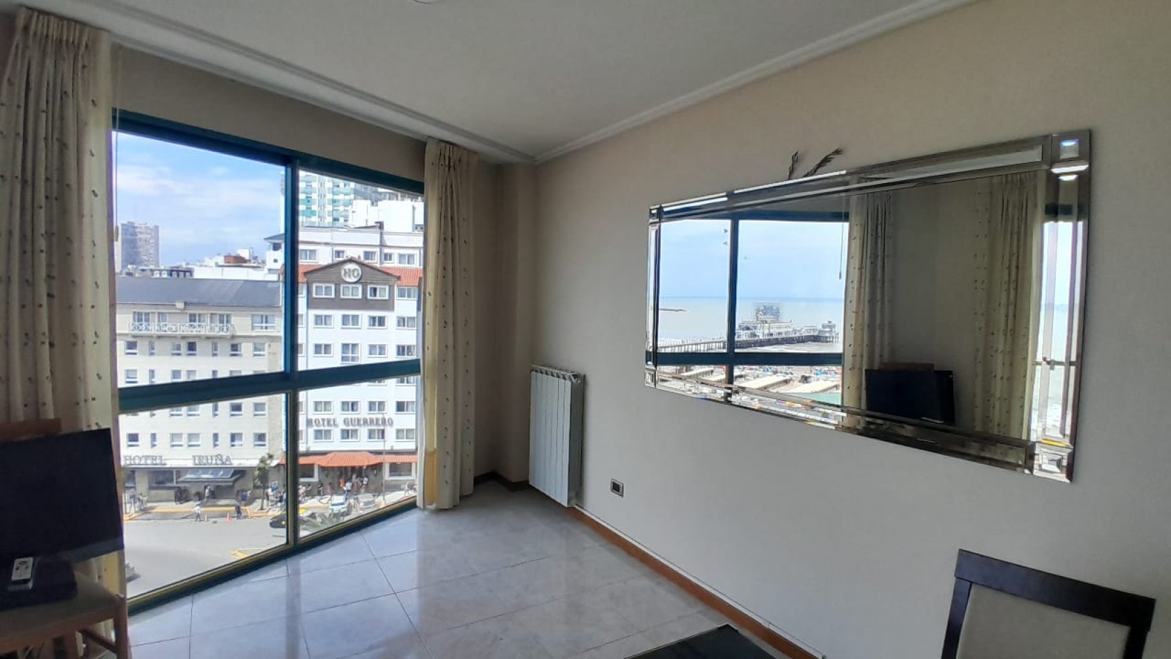 EN VENTA. DEPARTAMENTO 3 AMBIENTES CON VISTA PLENA AL MAR