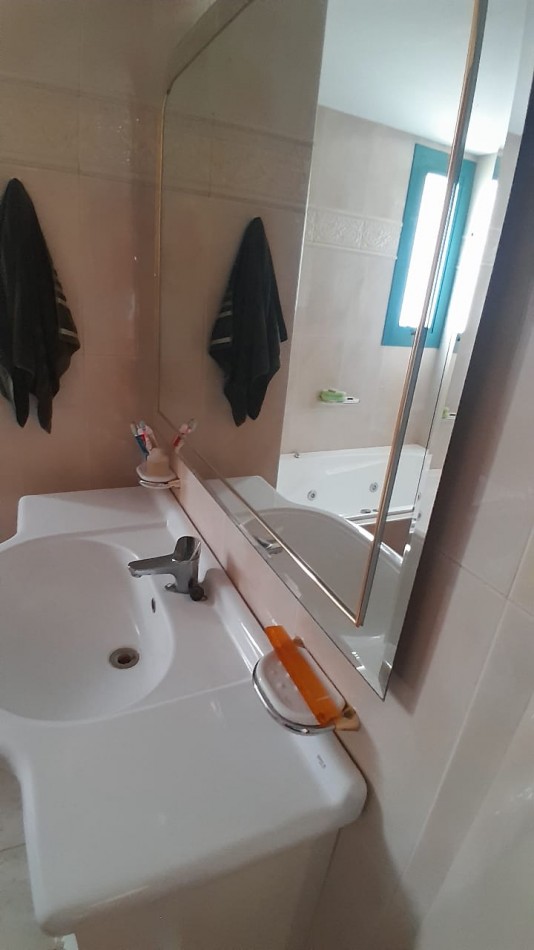 EN VENTA. DEPARTAMENTO 3 AMBIENTES CON VISTA PLENA AL MAR