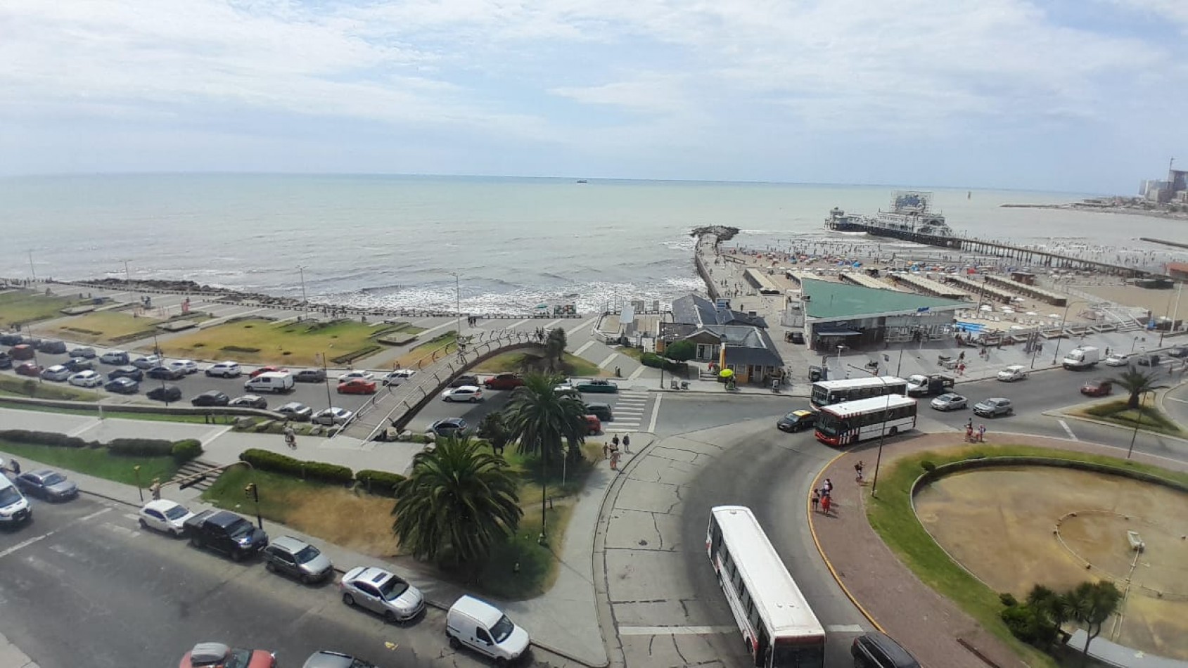 EN VENTA. DEPARTAMENTO 3 AMBIENTES CON VISTA PLENA AL MAR