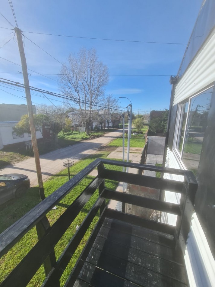 ALQUILER 24 MESES. DOS AMBIENTES CON PATIO Y ENTRADA AUTO. BELGRANO 9700