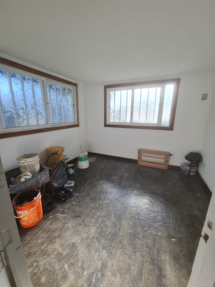 ALQUILER 24 MESES. DOS AMBIENTES CON PATIO Y ENTRADA AUTO. BELGRANO 9700