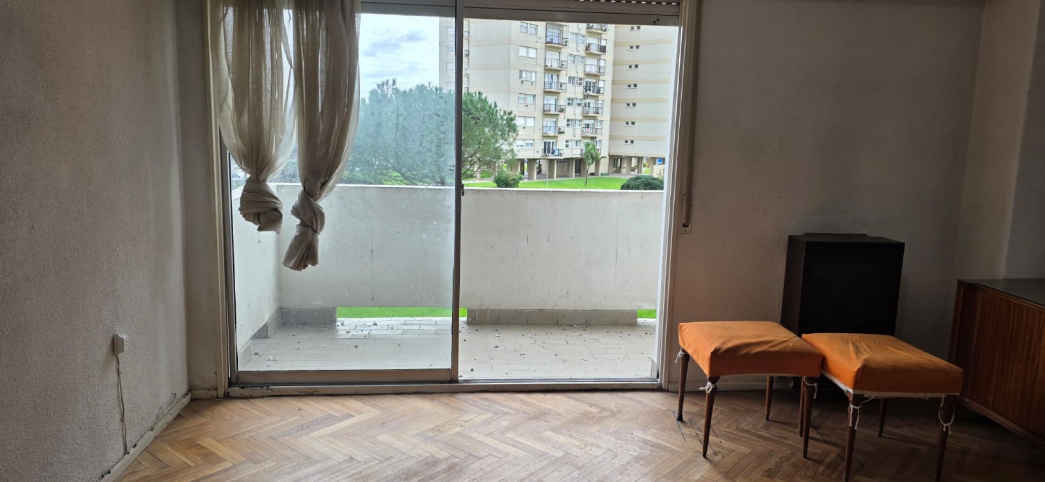 ALQUILER 24 MESES. DEPARTAMENTO DOS AMBIENTES EN 9 DE JULIO AL 5500