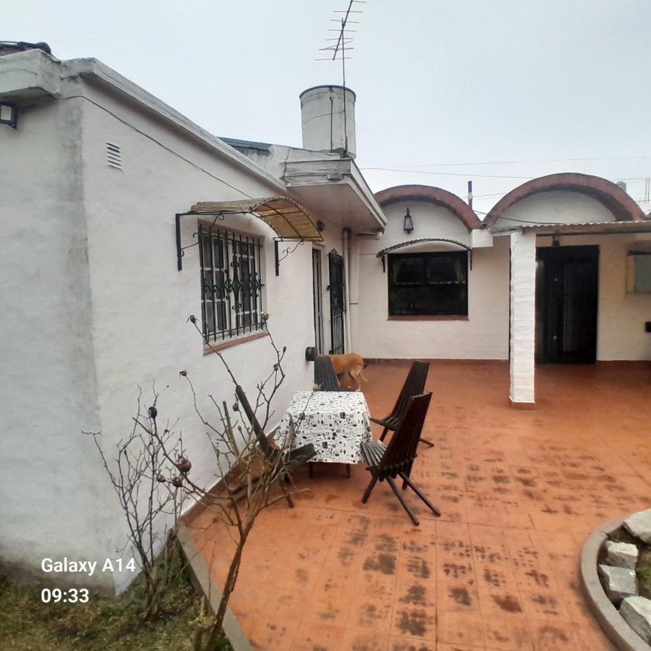 EN VENTA. CASA ESTILO MEDITERRANEP. ZONA FORTUNATO DE LA PLAZA Y DOLORES