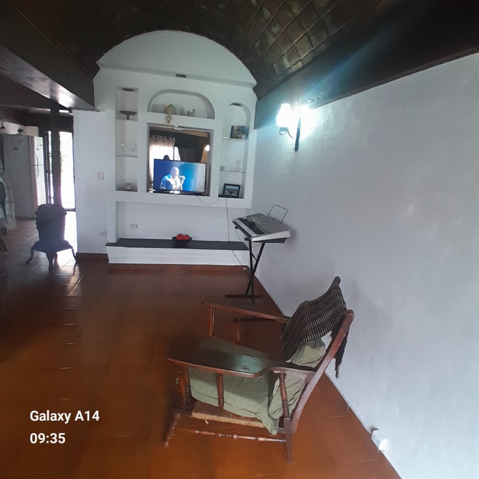 EN VENTA. CASA ESTILO MEDITERRANEP. ZONA FORTUNATO DE LA PLAZA Y DOLORES