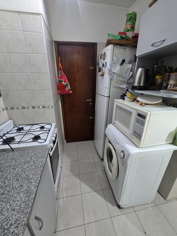 DEPARTAMENTO DE 3 AMBIENTES CON COCHERA
