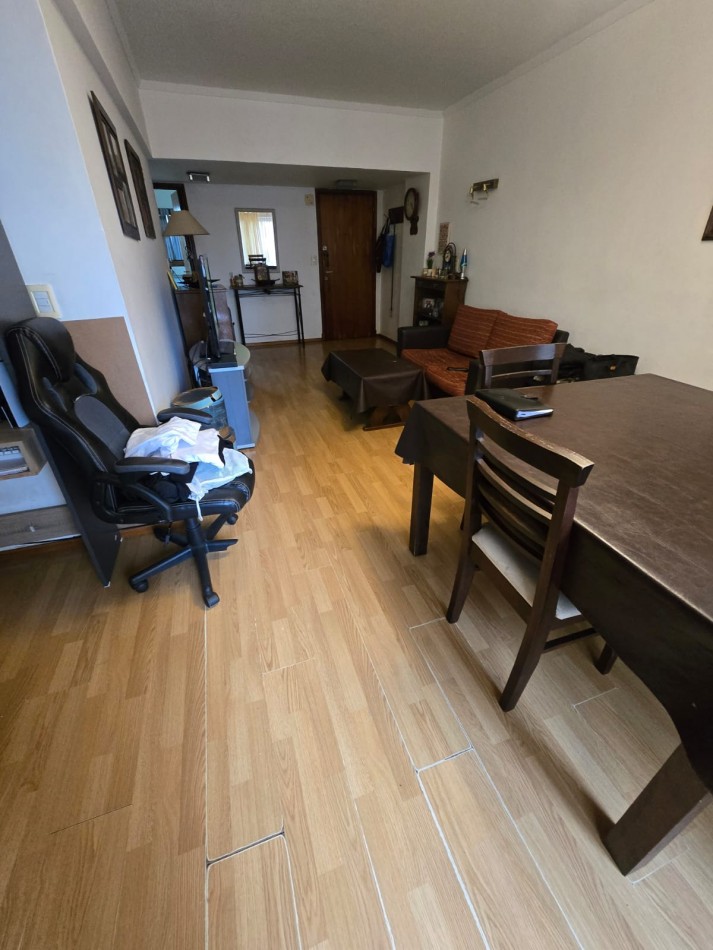DEPARTAMENTO DE 3 AMBIENTES CON COCHERA