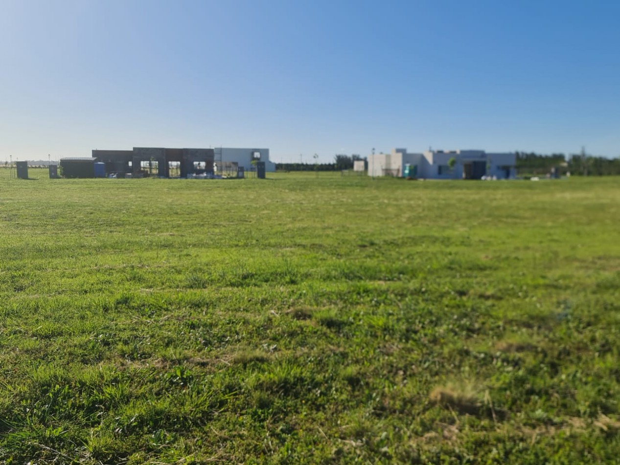 LOTE EN BARRIO PRIVADO LA CERCANIA