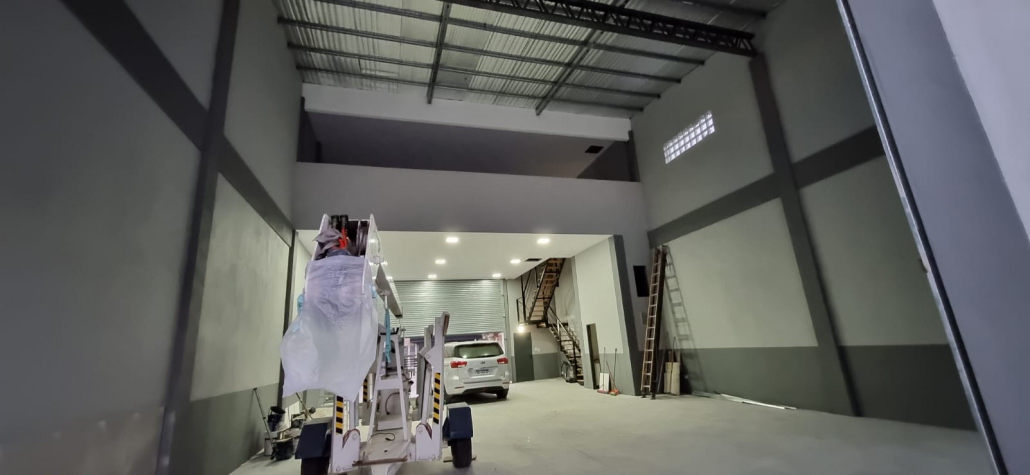 GALPON DE 270 METROS EN ZONA MEXICO Y BROWN