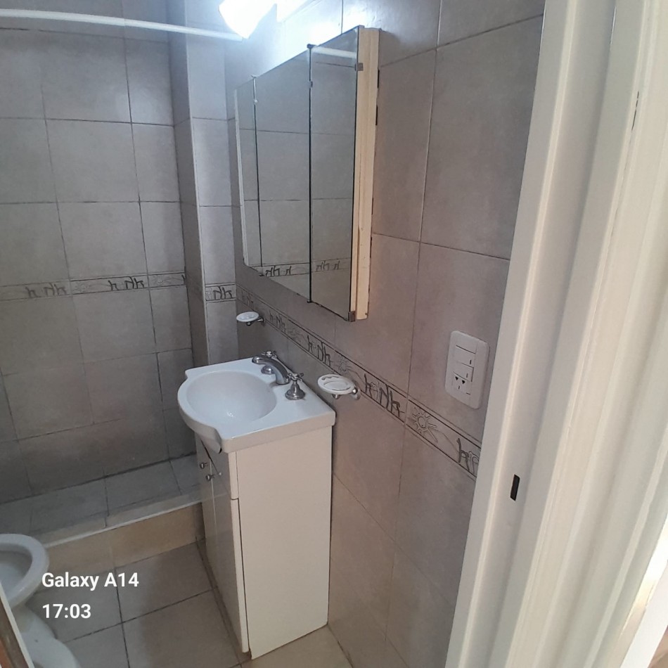 DEPARTAMENTO PH DE 3 AMBIENTES SOBRE AVENIDA JARA