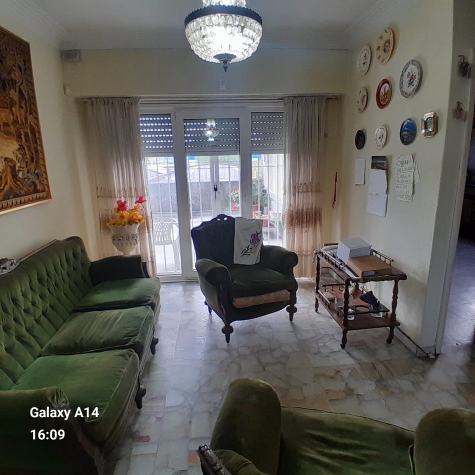 CHALET DE 3 AMBIENTES EN PRIMER PISO
