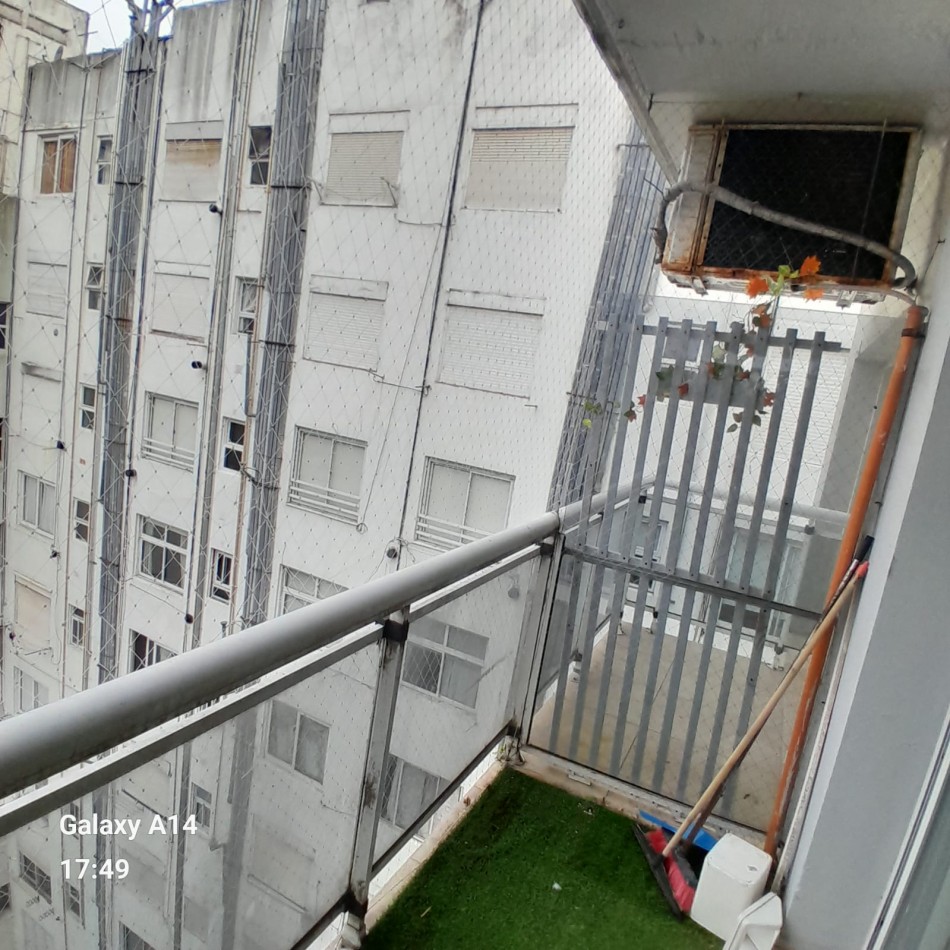 MONOAMBIENTE A UNA CUADRA DE LA PLAZA COLON