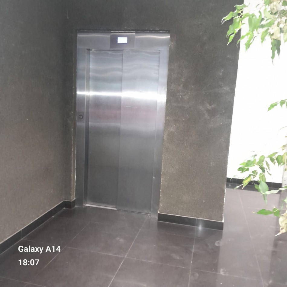 MONOAMBIENTE A UNA CUADRA DE LA PLAZA COLON