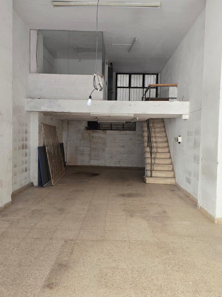Alquiler Local 24 meses Zona Sarmiento y Brown