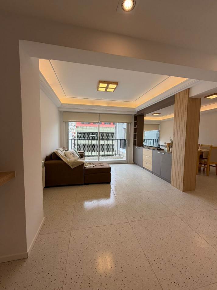 DEPARTAMENTO DE 4 AMBIENTES, A UNA CUADRA DE LA COSTA