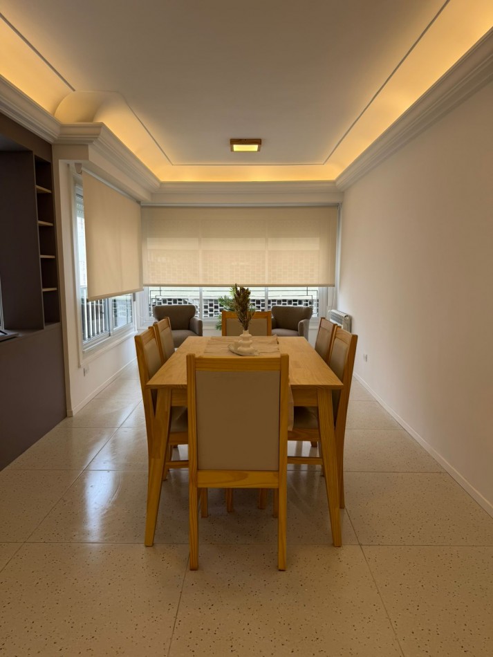 DEPARTAMENTO DE 4 AMBIENTES, A UNA CUADRA DE LA COSTA