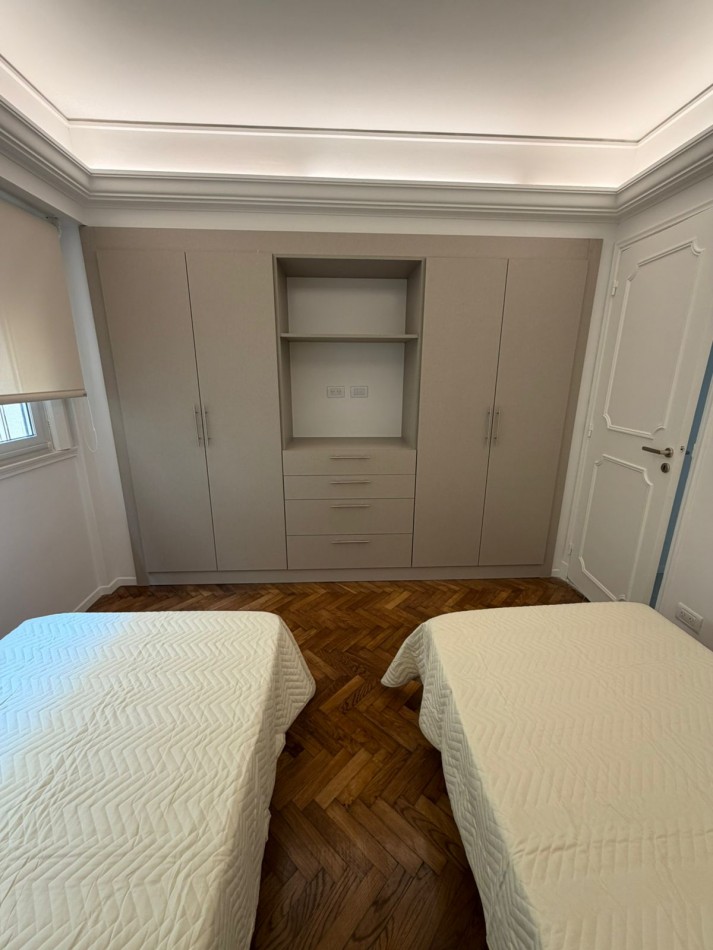 DEPARTAMENTO DE 4 AMBIENTES, A UNA CUADRA DE LA COSTA