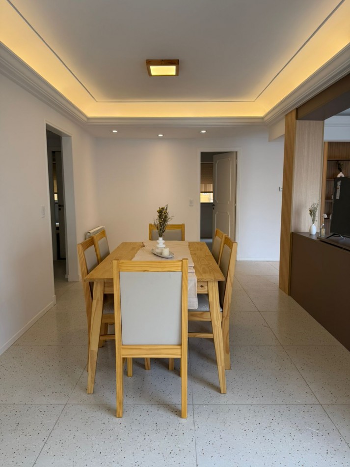 DEPARTAMENTO DE 4 AMBIENTES, A UNA CUADRA DE LA COSTA