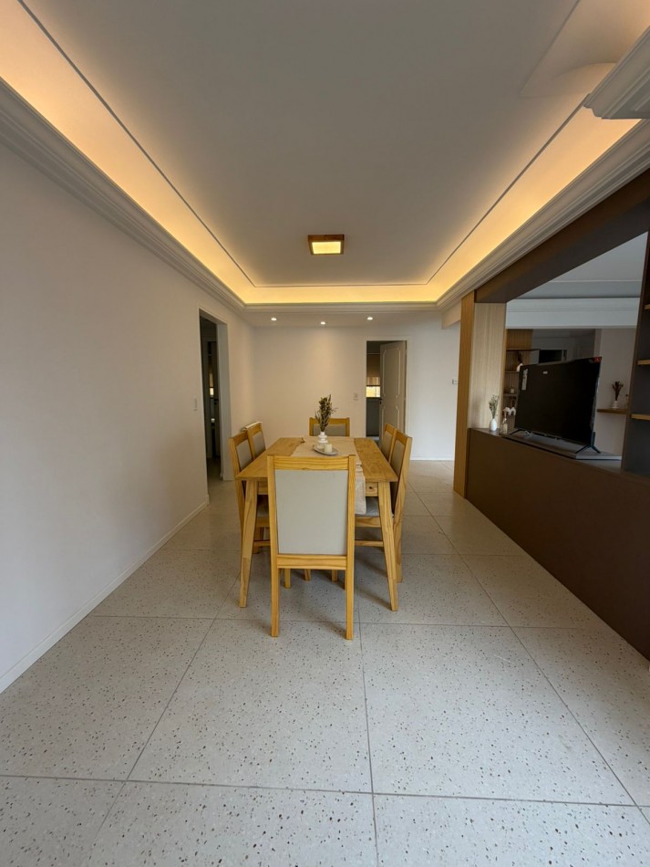 DEPARTAMENTO DE 4 AMBIENTES, A UNA CUADRA DE LA COSTA