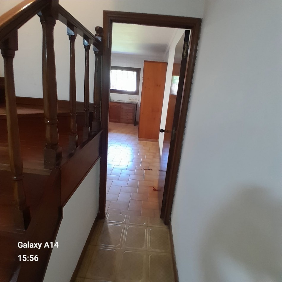 CHALET DE 6 AMBIENTES EN BARRIO SAN CARLOS