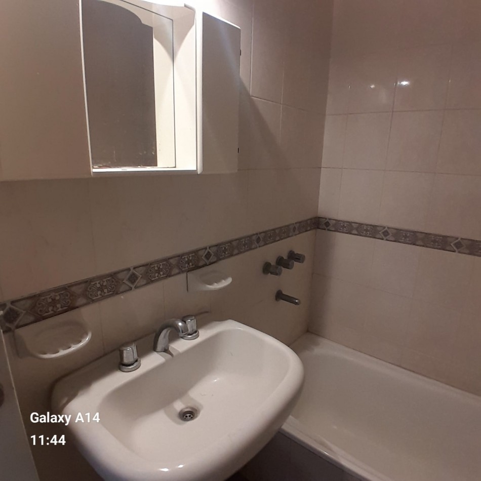 DEPARTAMENTO DE 2 AMBIENTES ZONA PLAZA COLON