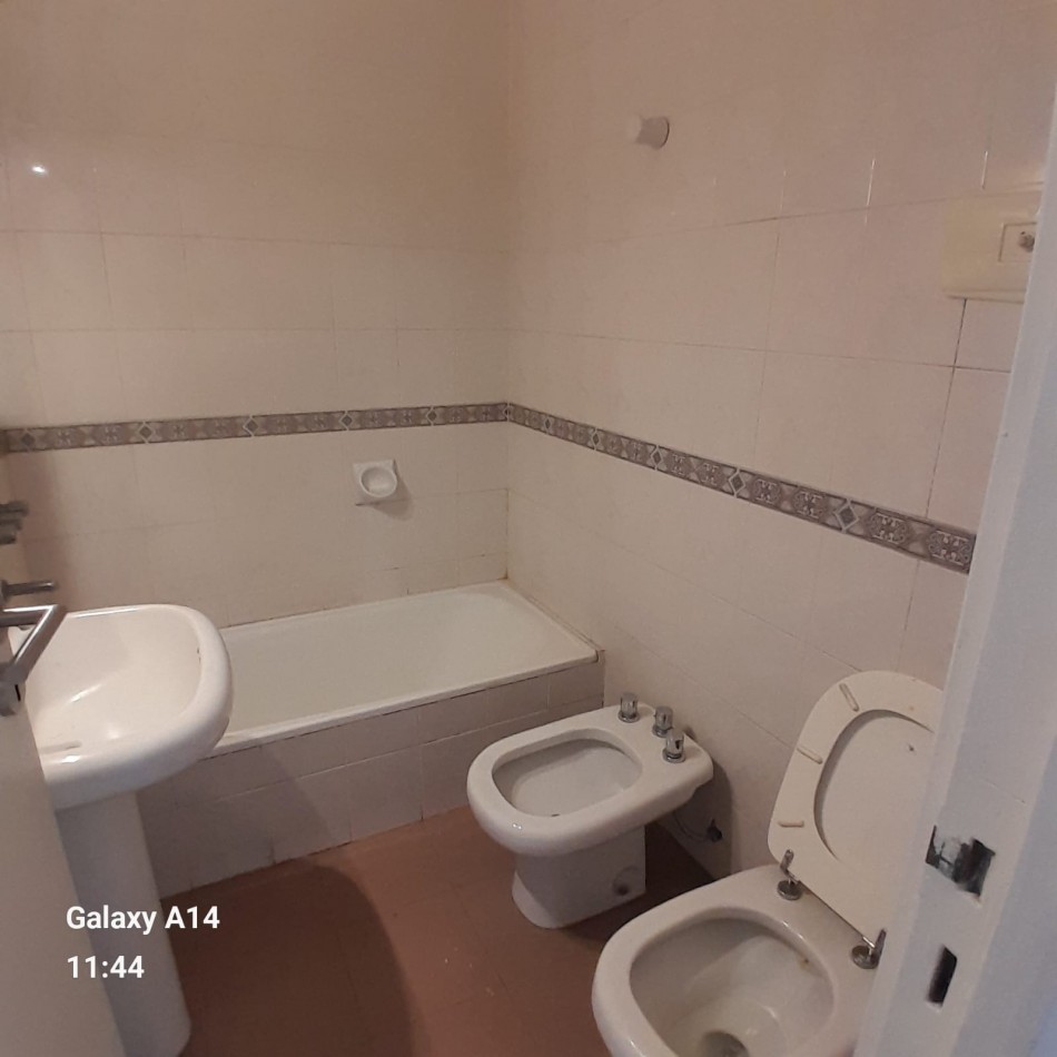 DEPARTAMENTO DE 2 AMBIENTES ZONA PLAZA COLON