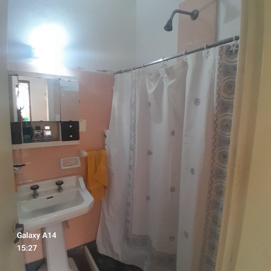 PH DE DOS AMBIENTES, POR PASILLO EN PLANTA BAJA