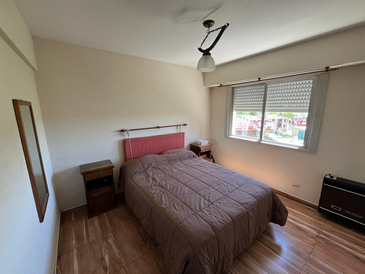 EN VENTA. DEPARTAMENTO DE 4 AMBIENTES CON ESPACIO DE COCHERA. BAHIA BLANCA 2600