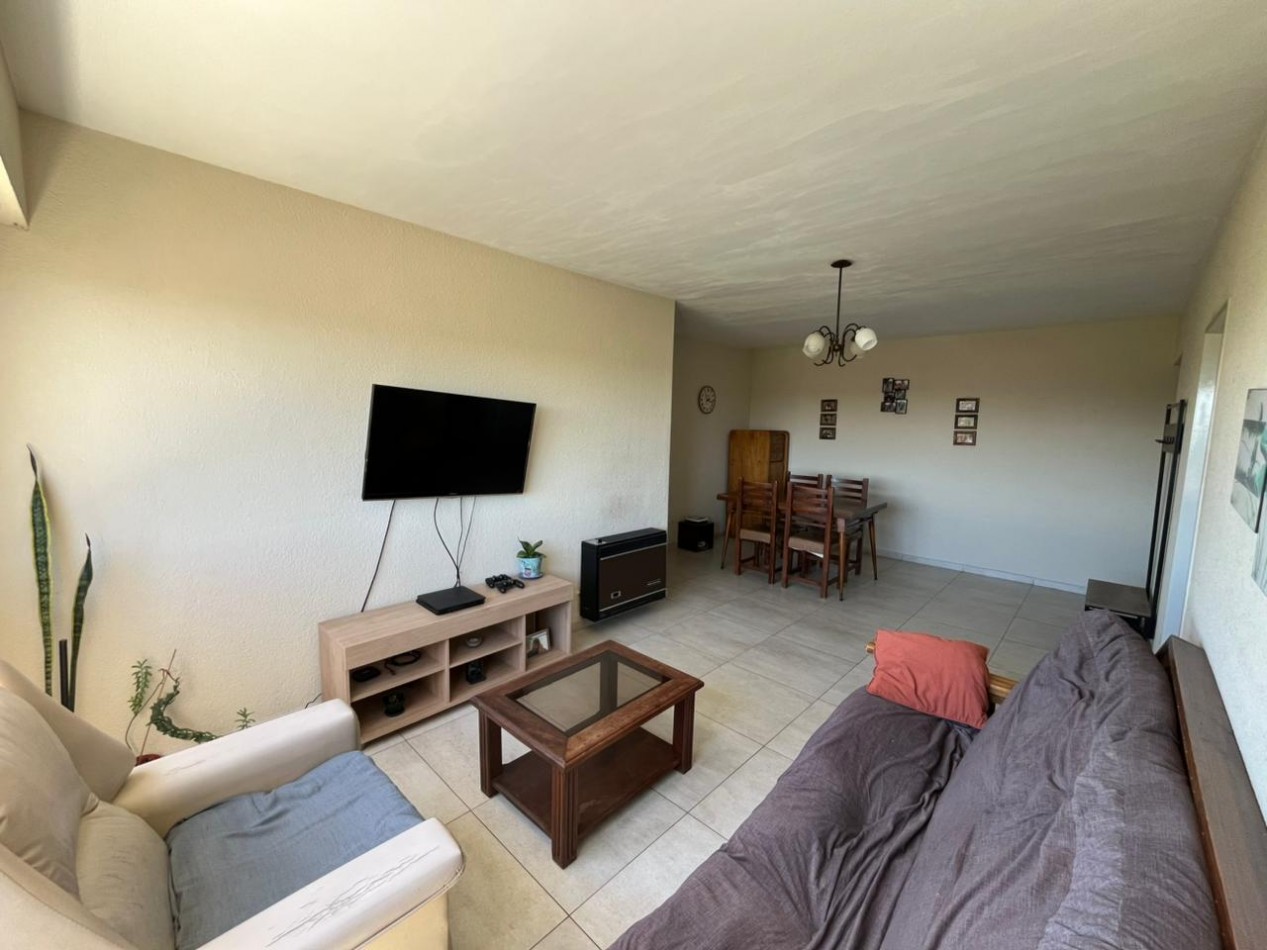 EN VENTA. DEPARTAMENTO DE 4 AMBIENTES CON ESPACIO DE COCHERA. BAHIA BLANCA 2600