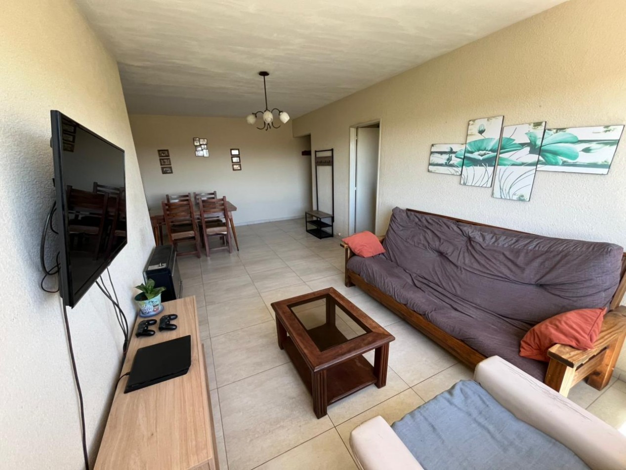 EN VENTA. DEPARTAMENTO DE 4 AMBIENTES CON ESPACIO DE COCHERA. BAHIA BLANCA 2600